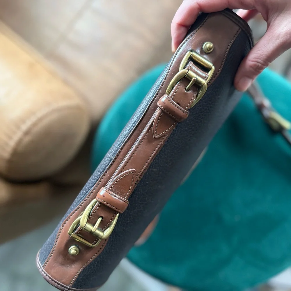 Vintage Dooney & Bourke Carrier Leather Bag